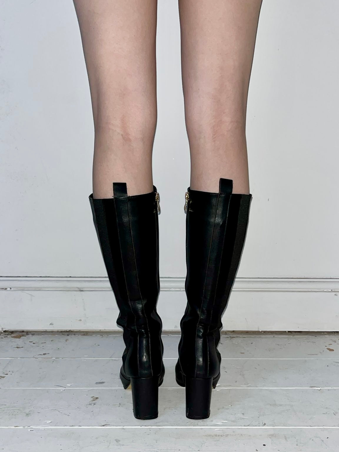 VALENTINO LACE UP BOOTS (EU 38)