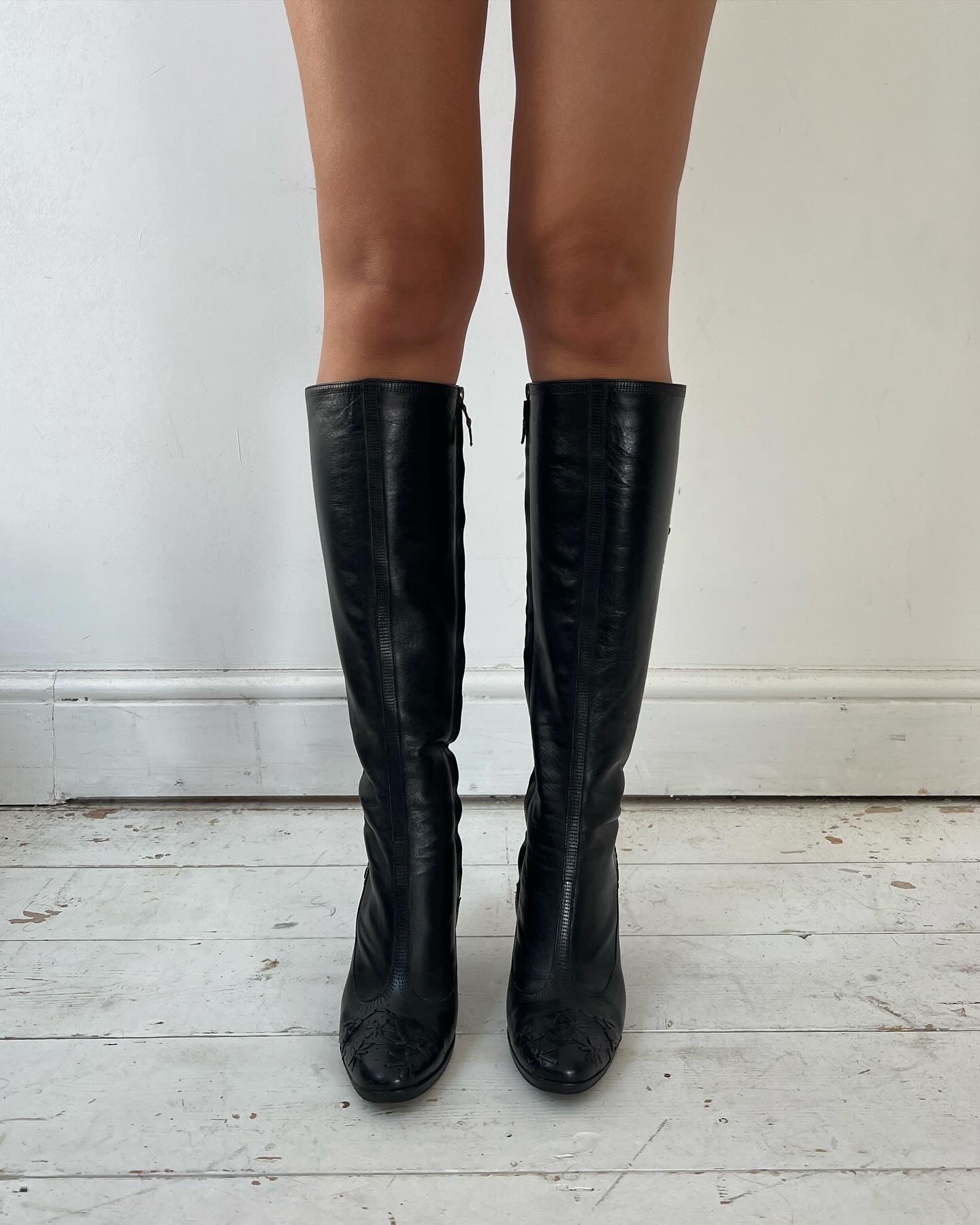 DRIES VAN NOTEN KITTEN HEEL BOOTS (EU 38)