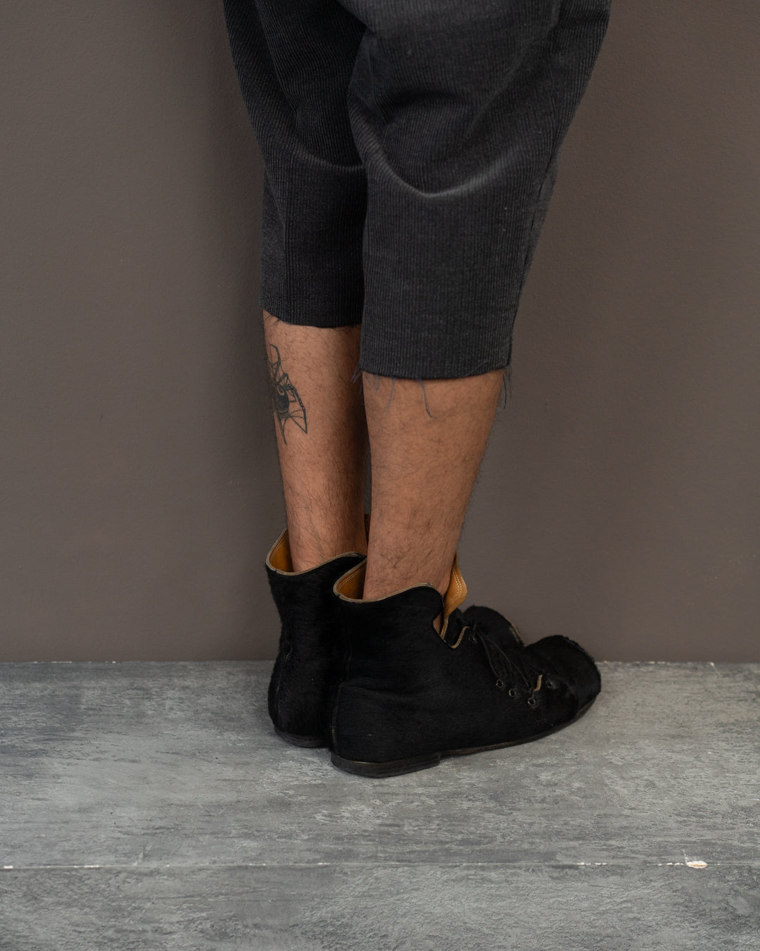 OLD CURIOSITY SHOP SUEDE HOG TOE BOOT (EU 44)