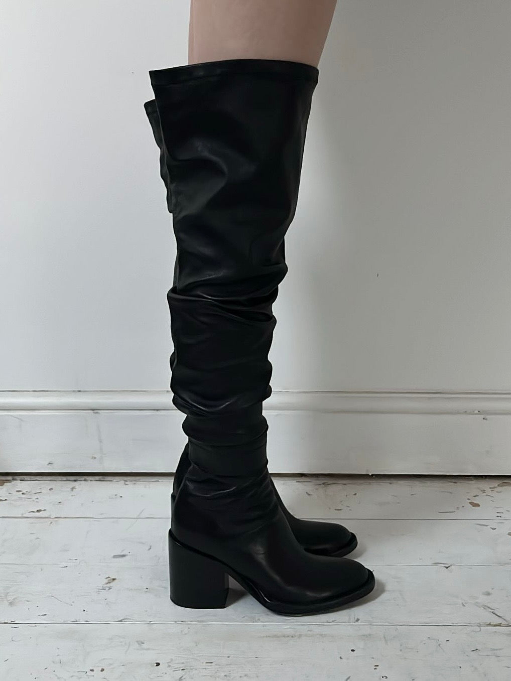 ANN DEMEULEMEESTER KNEE HIGH BOOTS (EU 38, FITS 39)