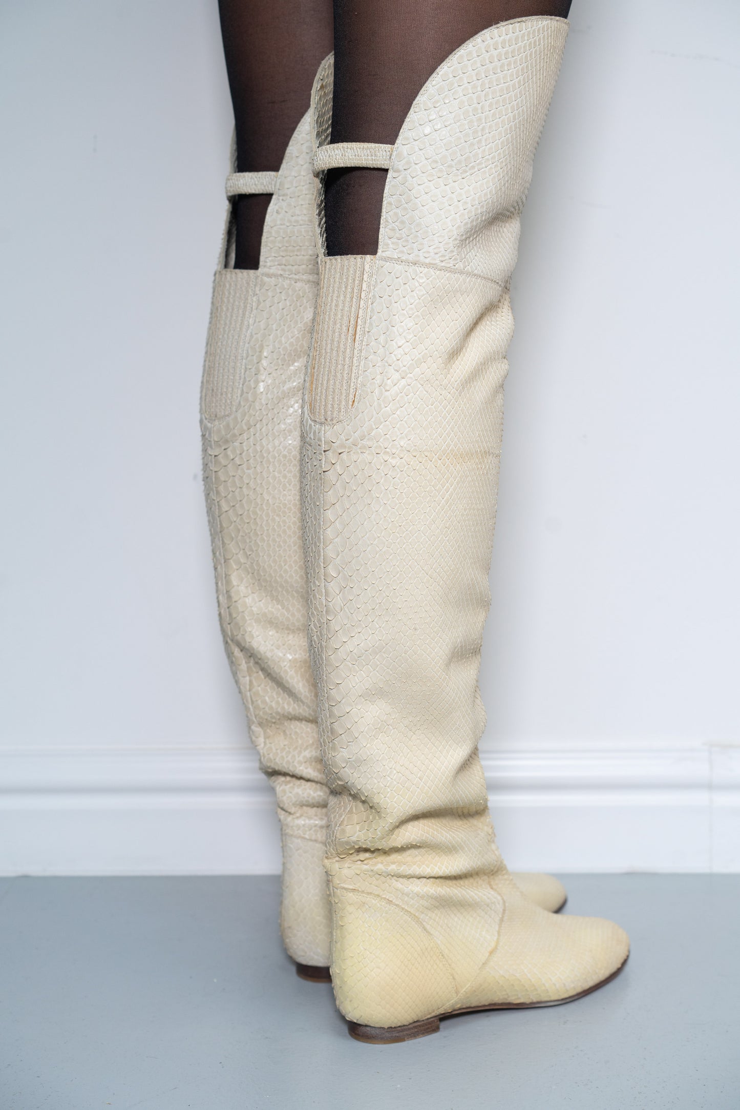 CHLOE SNAKESKIN BOOTS (EU 36)