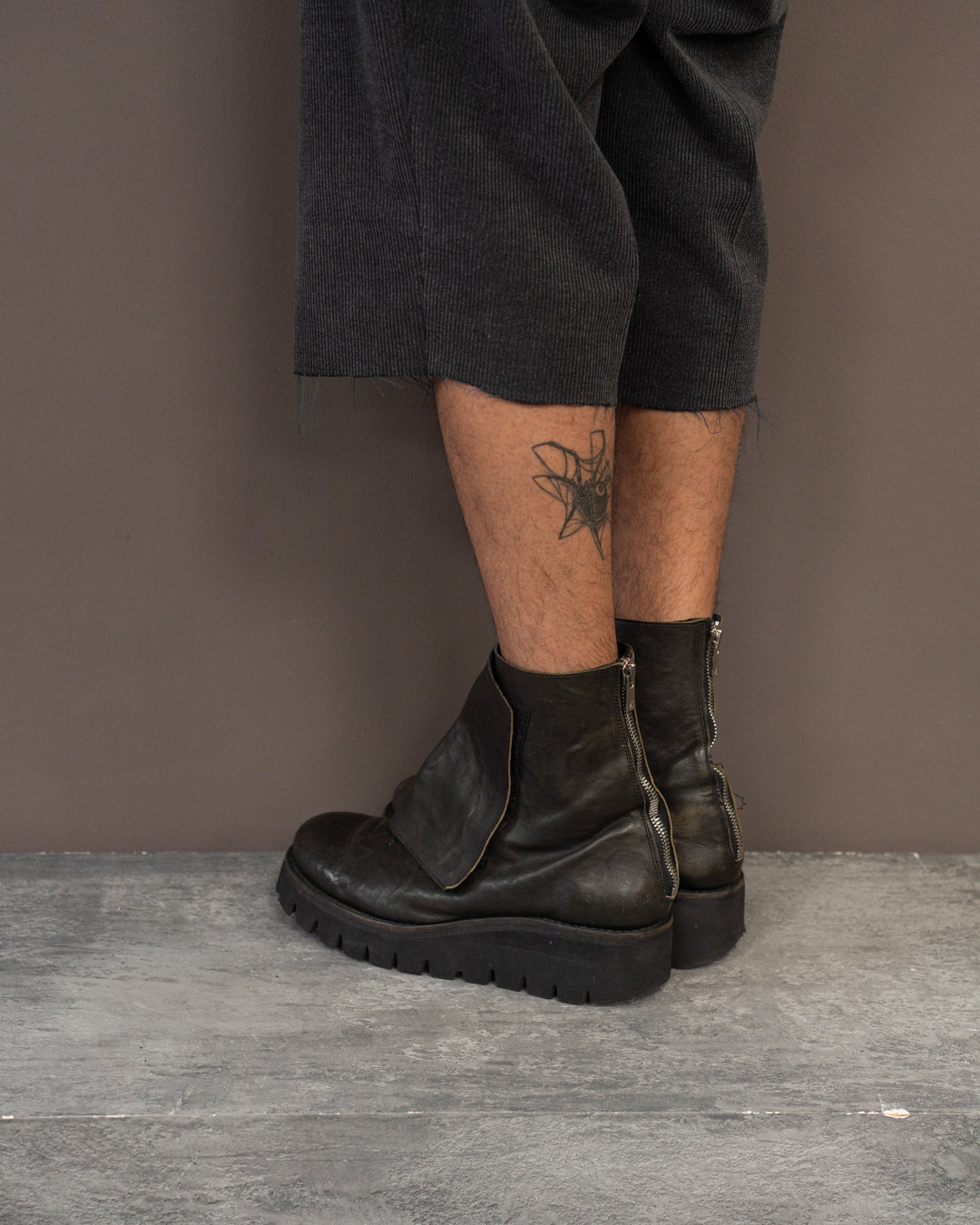 PORTAILLE HORSE LEATHER CROSS STRAP BOOTS (EU 43)