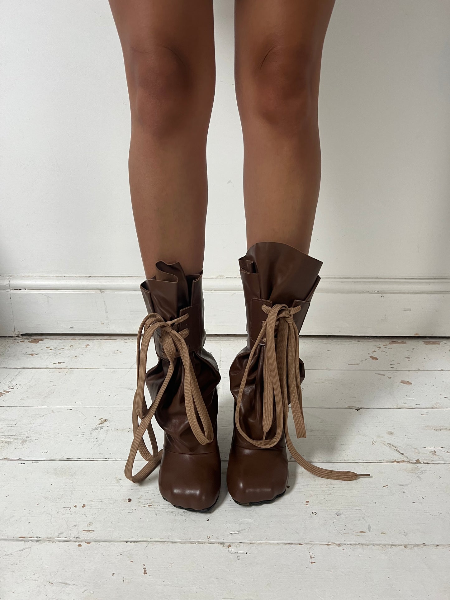 VIVIENNE WESTWOOD LEATHER ANIMAL TOE BOOTS (EU 37)
