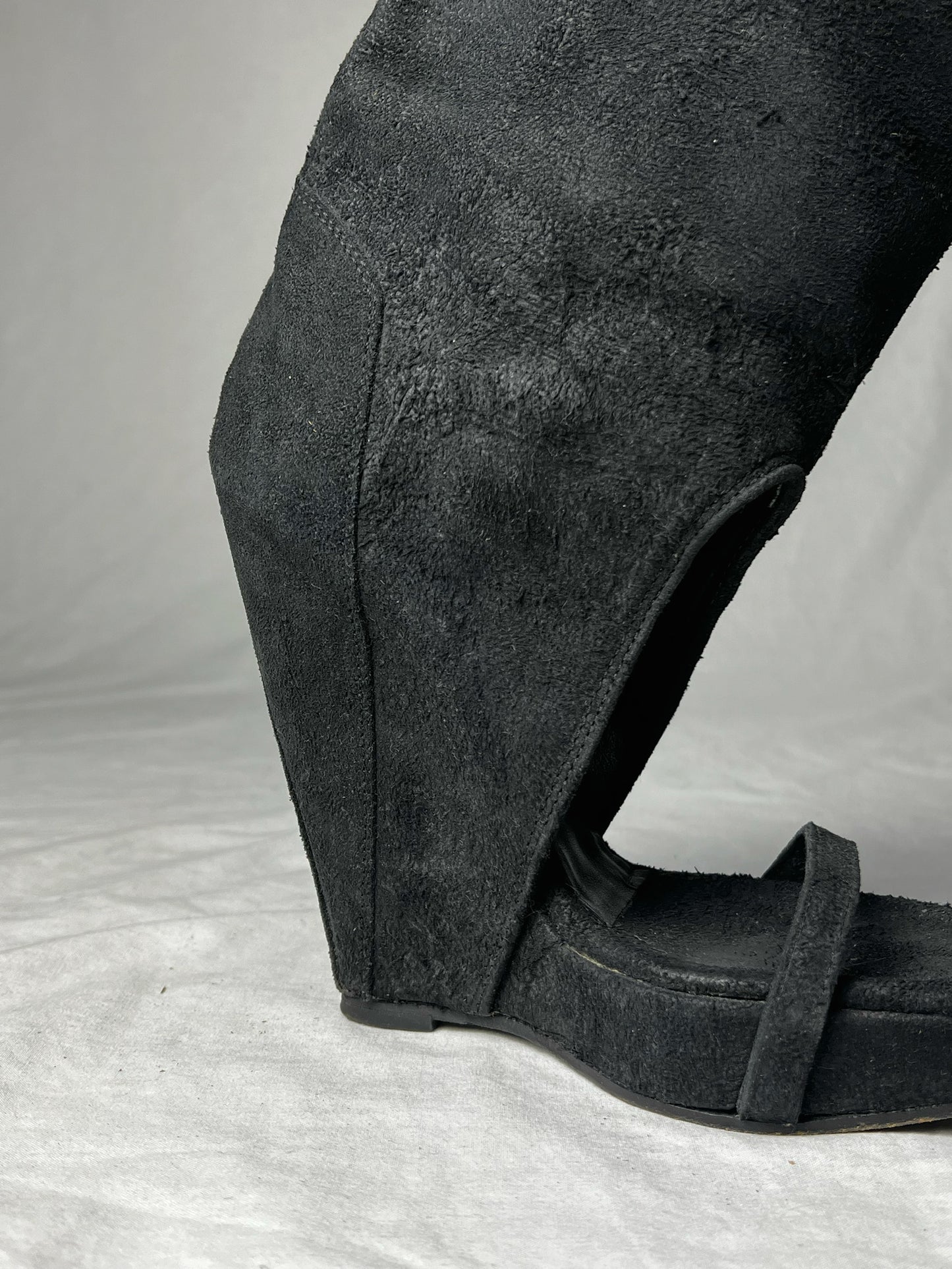 RICK OWENS SUEDE BOOT
