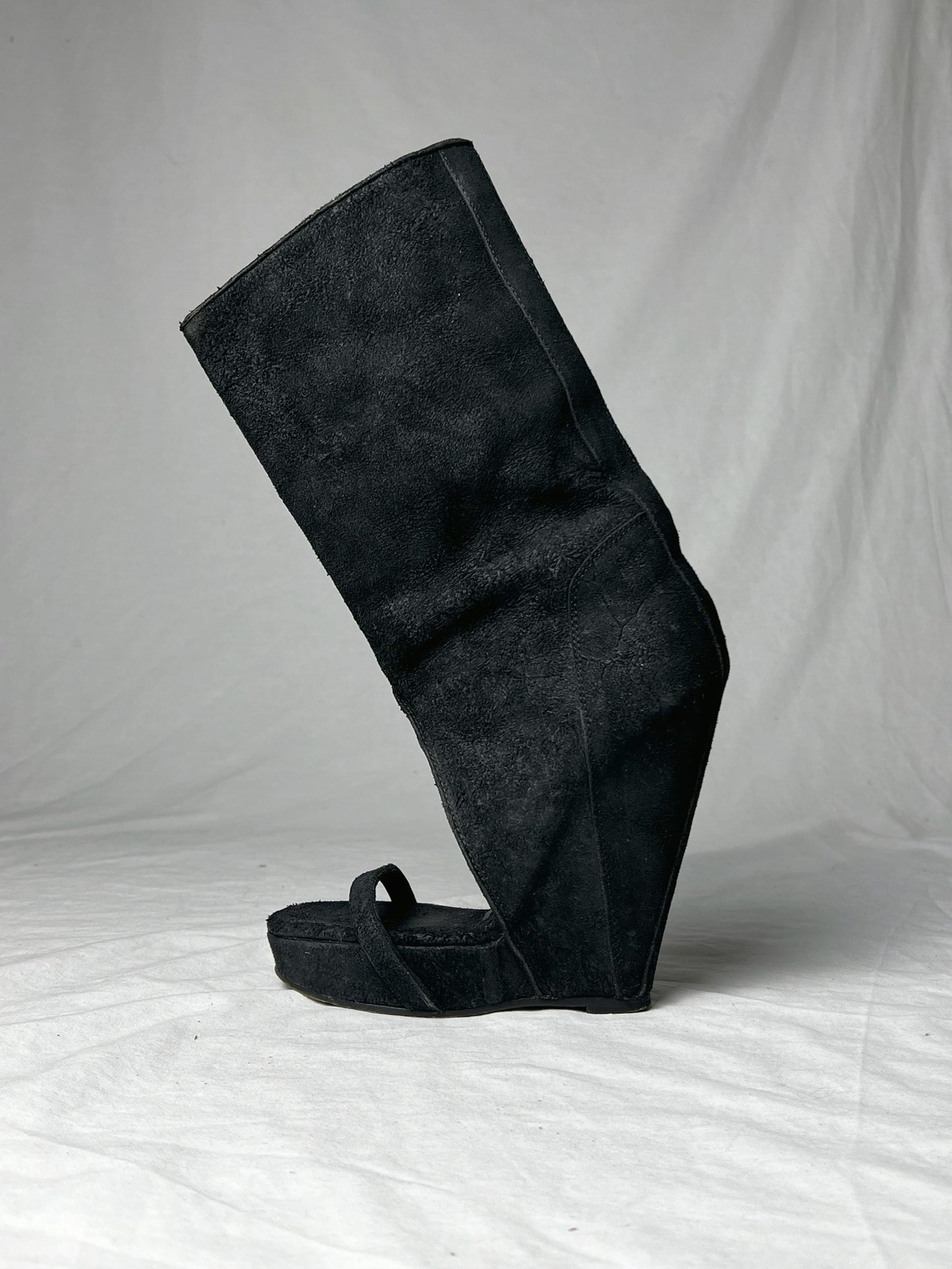 RICK OWENS SUEDE BOOT