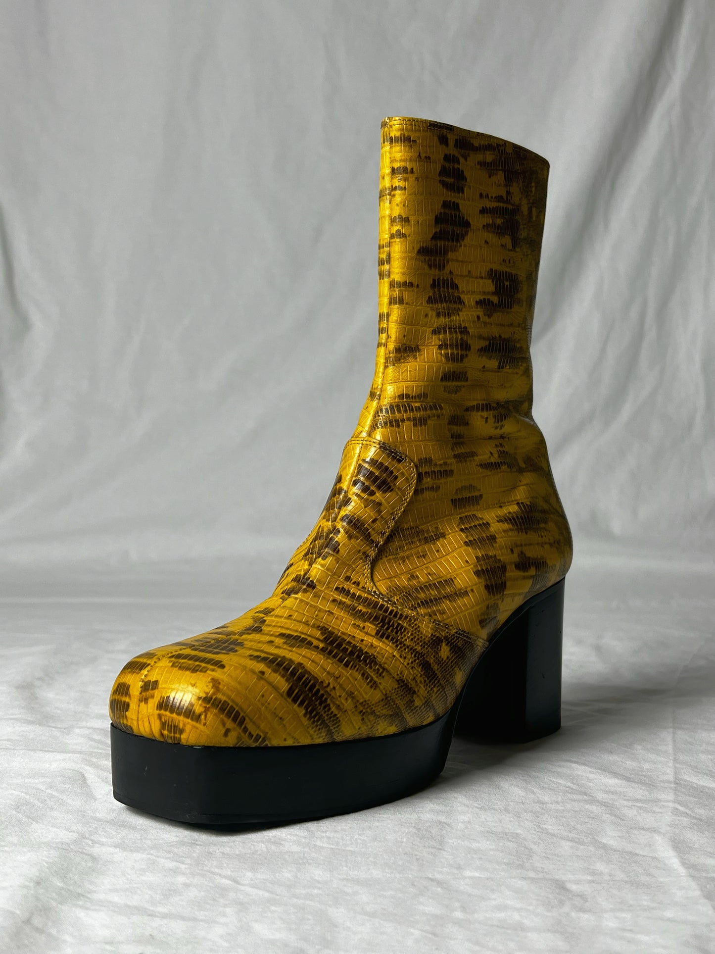 MIU MIU PYTHON PLATFORM
