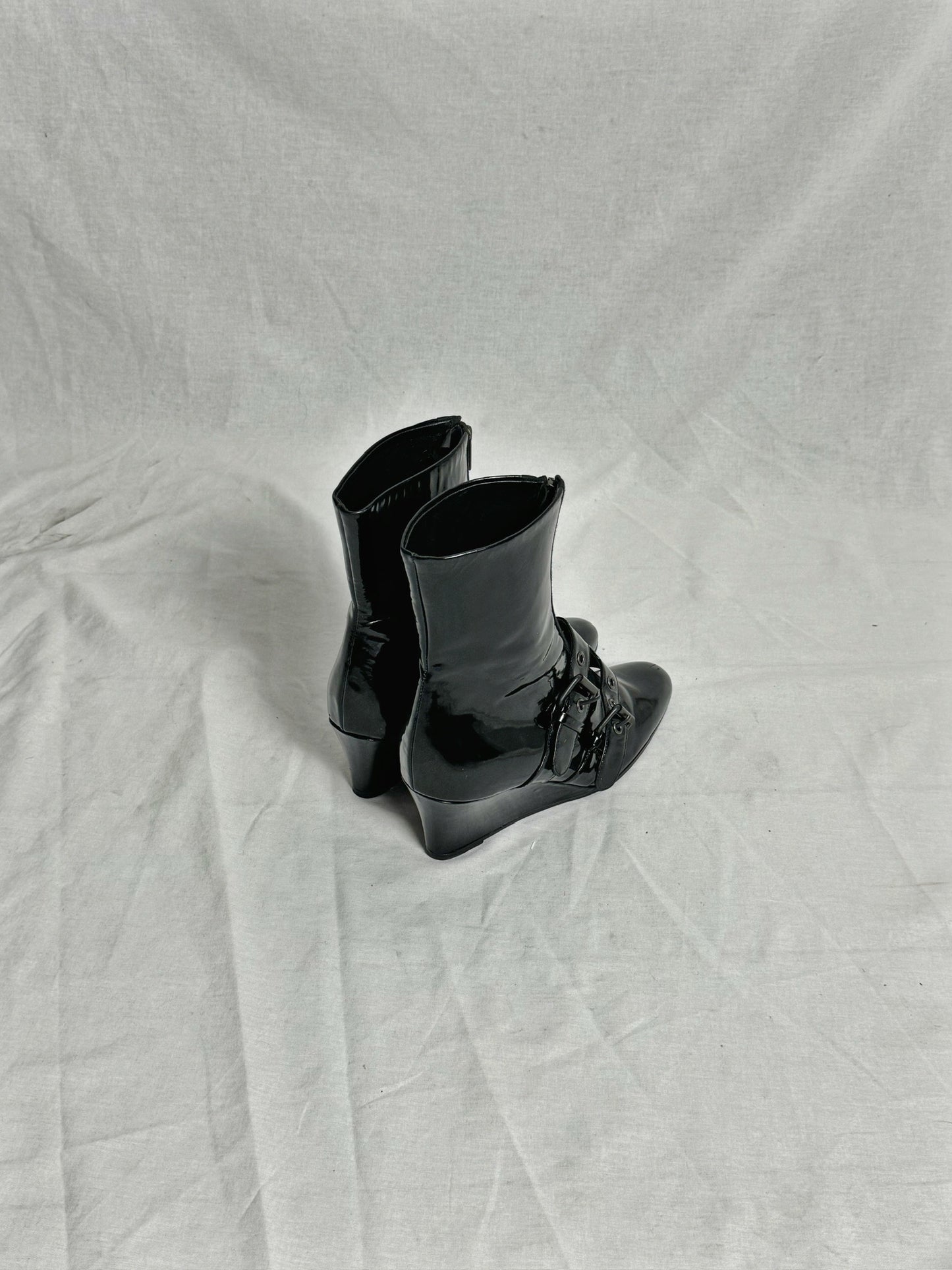 HELMUT LANG CUBAN WEDGE BOOT (EU 41)