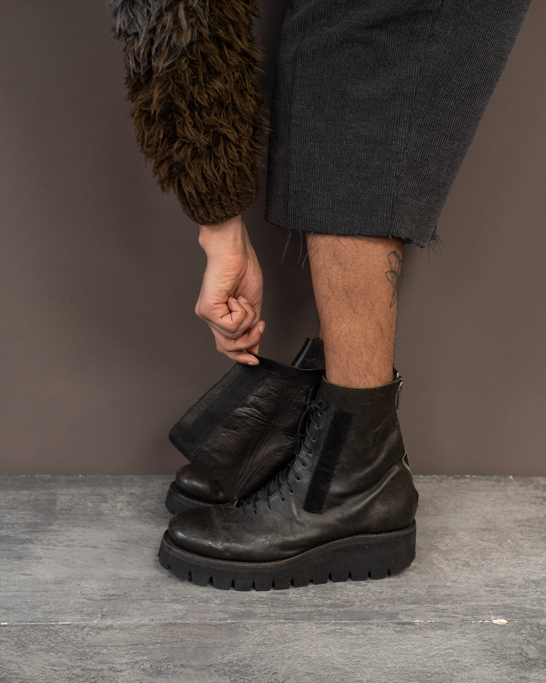 PORTAILLE HORSE LEATHER CROSS STRAP BOOTS (EU 43)