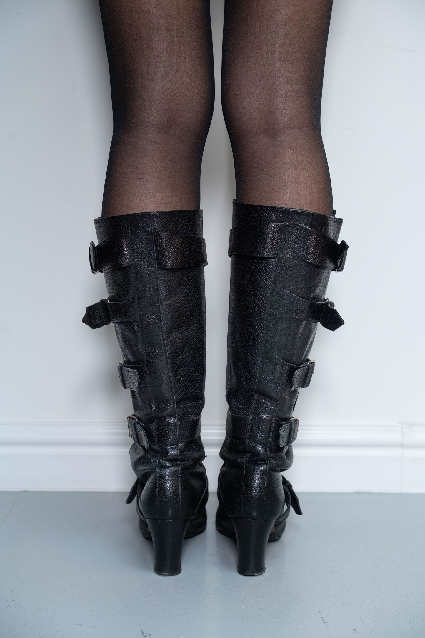 VIVIENNE WESTWOOD PIRATE BUCKLE BOOTS (EU 41)