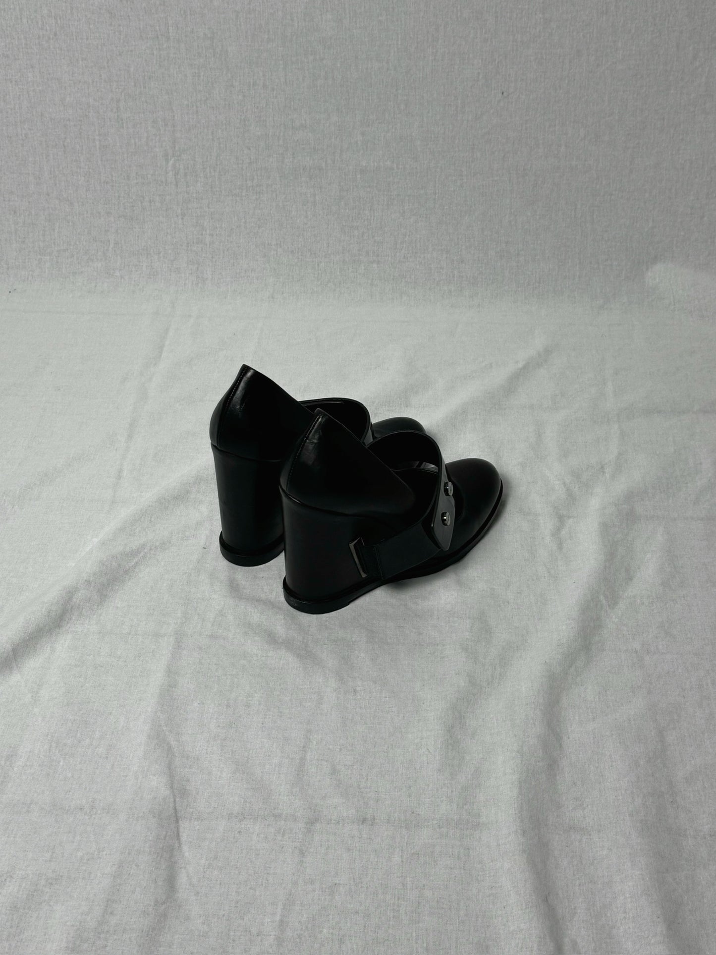DIRK BIKKEMBERGS PATENT STRAP WEDGE