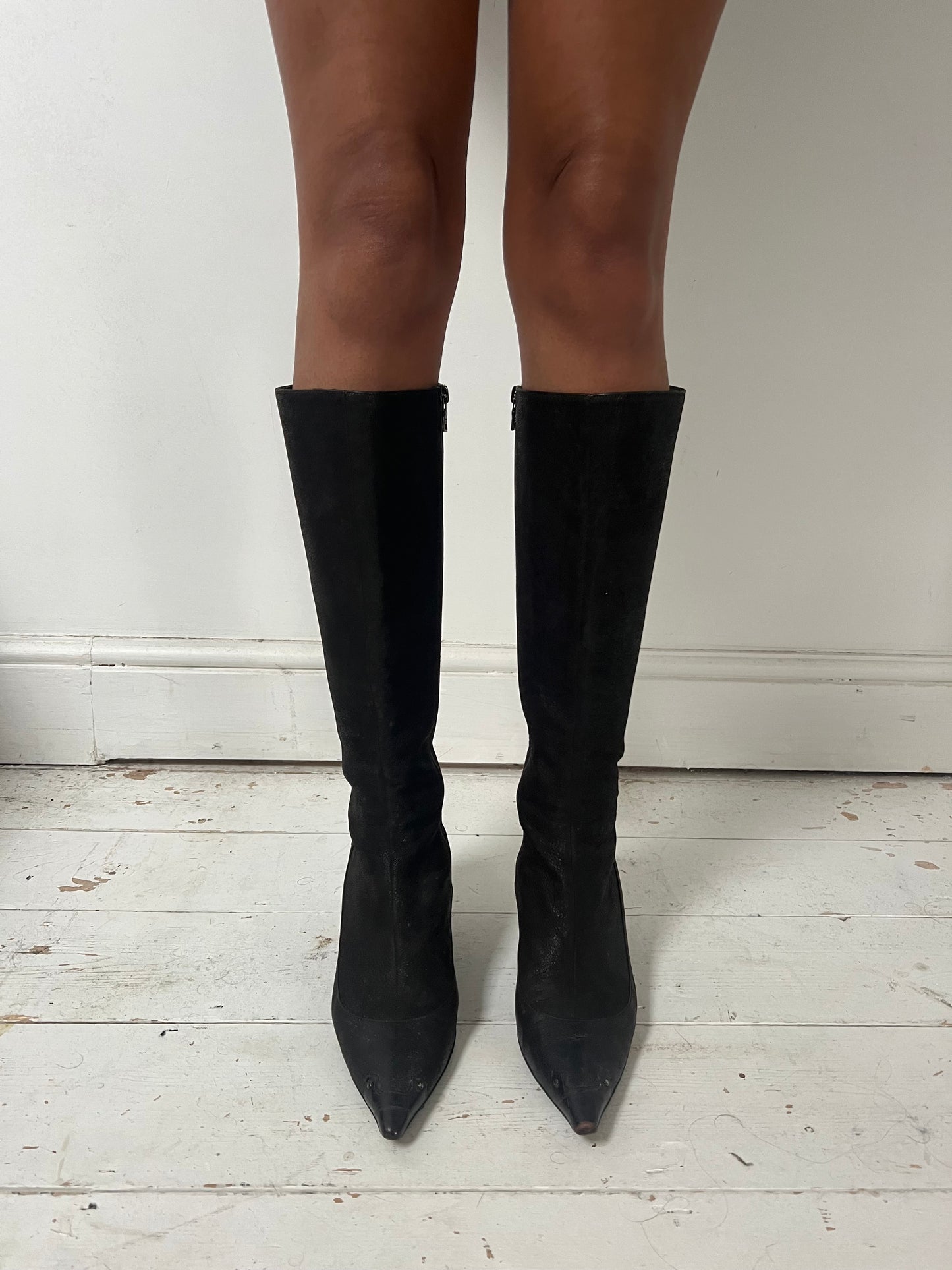 PRADA KITTEN HEEL BOOTS (EU 37)