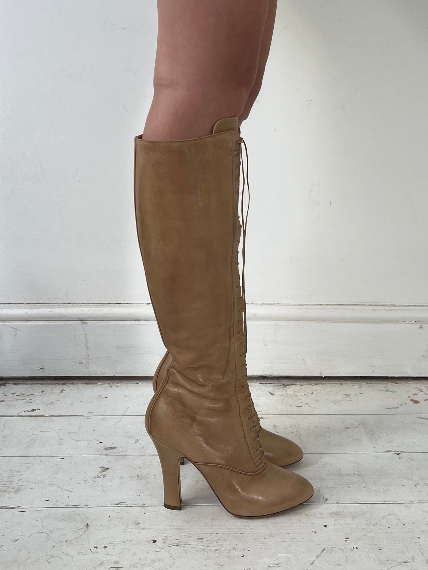 MIU MIU LACE UP BOOTS (EU 38.5)