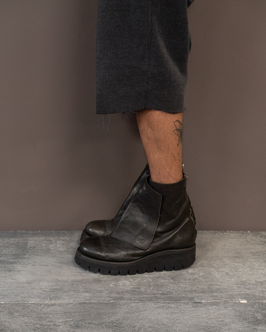 PORTAILLE HORSE LEATHER CROSS STRAP BOOTS (EU 43)