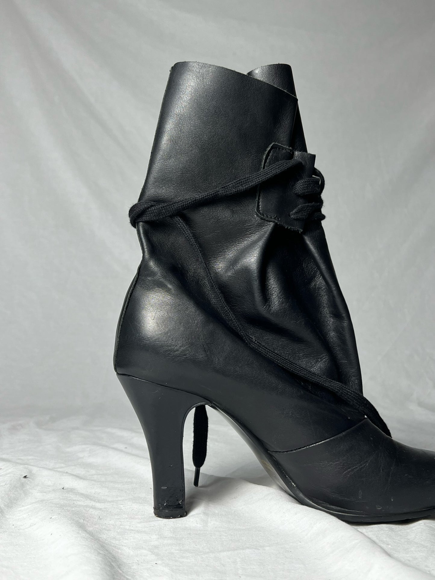 VIVIENNE WESTWOOD F/W 2009 ANIMAL TOE