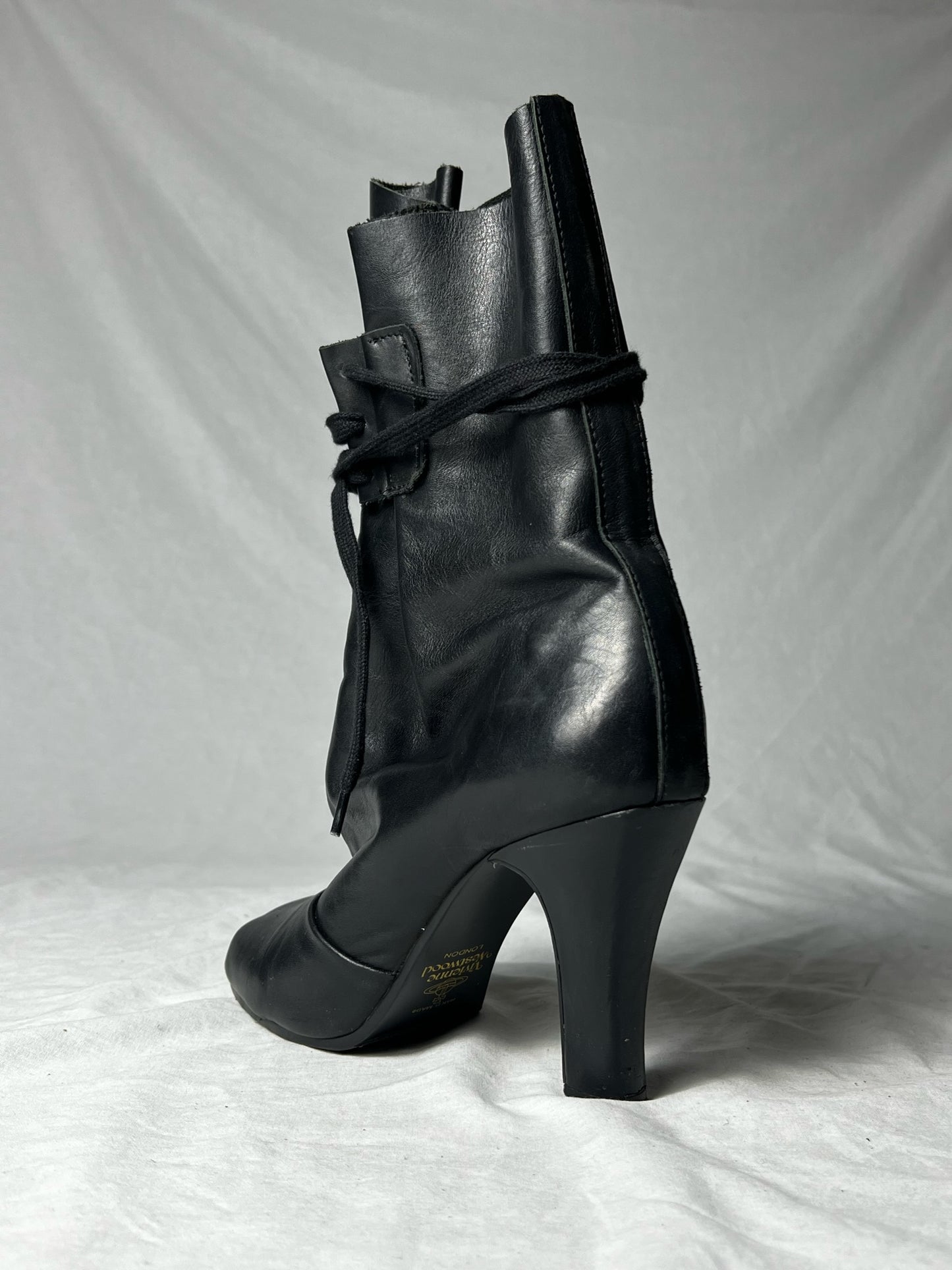 VIVIENNE WESTWOOD F/W 2009 ANIMAL TOE