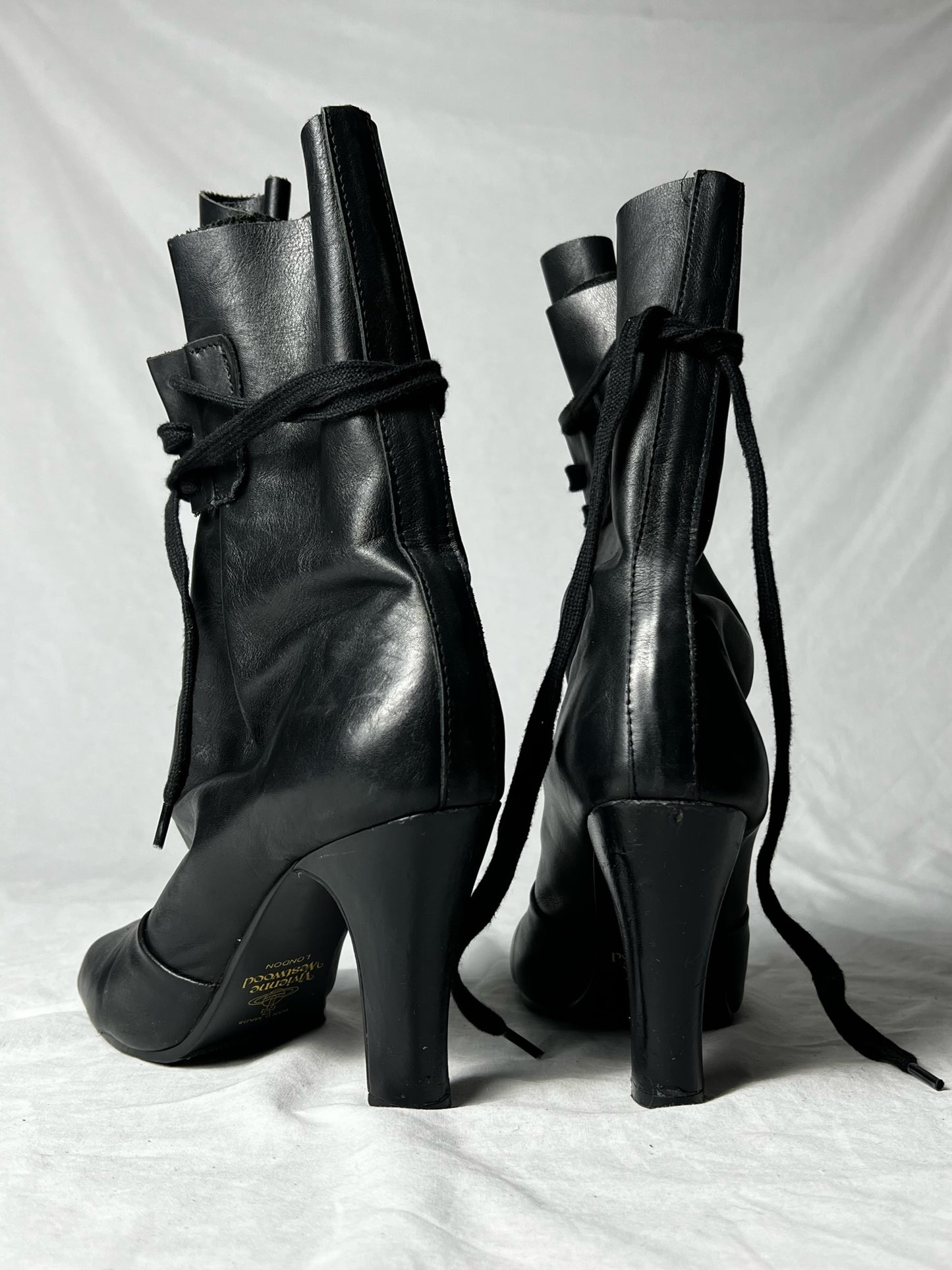 VIVIENNE WESTWOOD F/W 2009 ANIMAL TOE