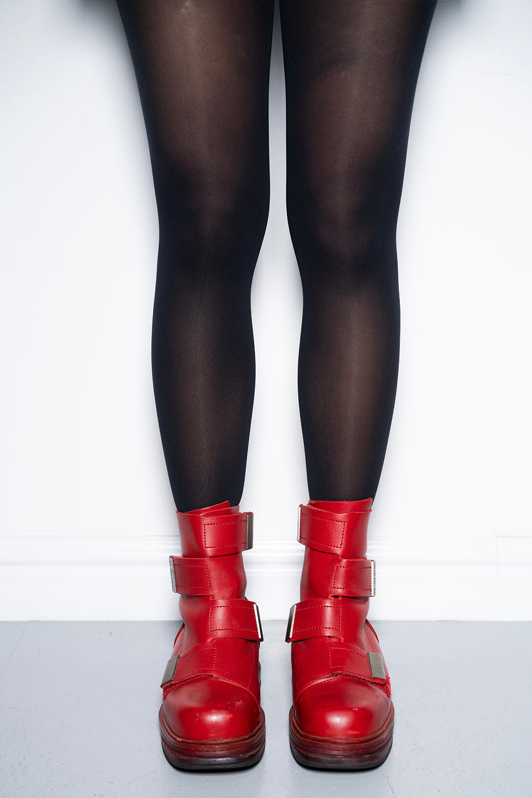 DIRK BIKKEMBERGS 90s RED VELCRO BOOTS (EU 37)