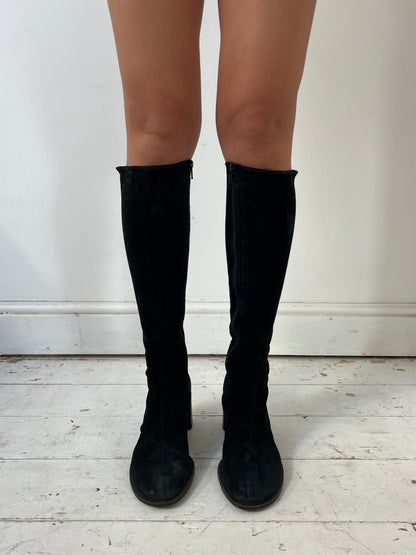 ANN DEMEULEMEESTER SUEDE BOOTS (EU 40)