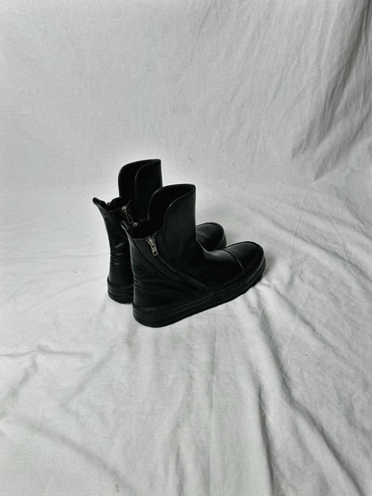 ANN DEMEULEMEESTER SIDE ZIP BOOT (EU 39.5)