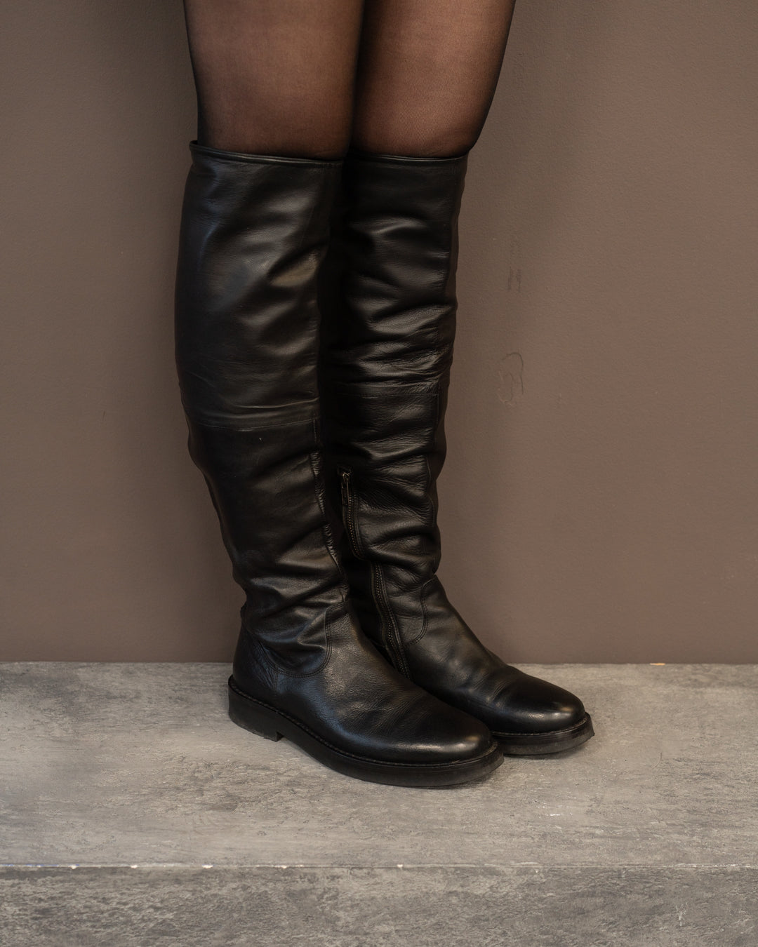 ANN DEMEULEMEESTER KNEE HIGH BOOTS (EU 39, FITS LIKE 40)