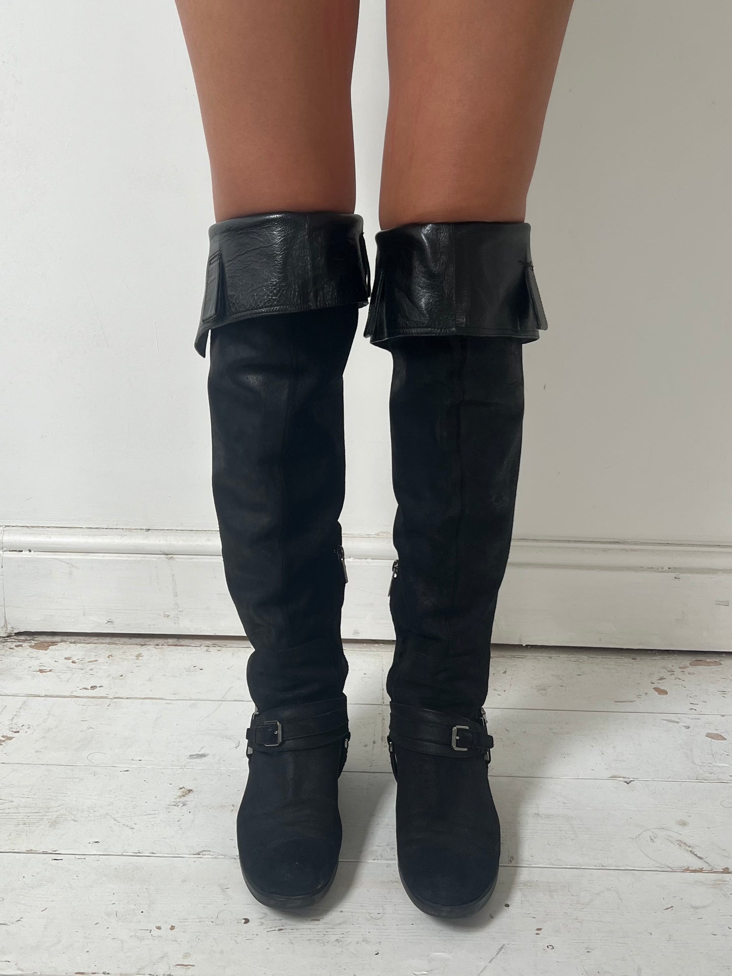 DIOR SUEDE RIDING BOOTS (EU 39.5)