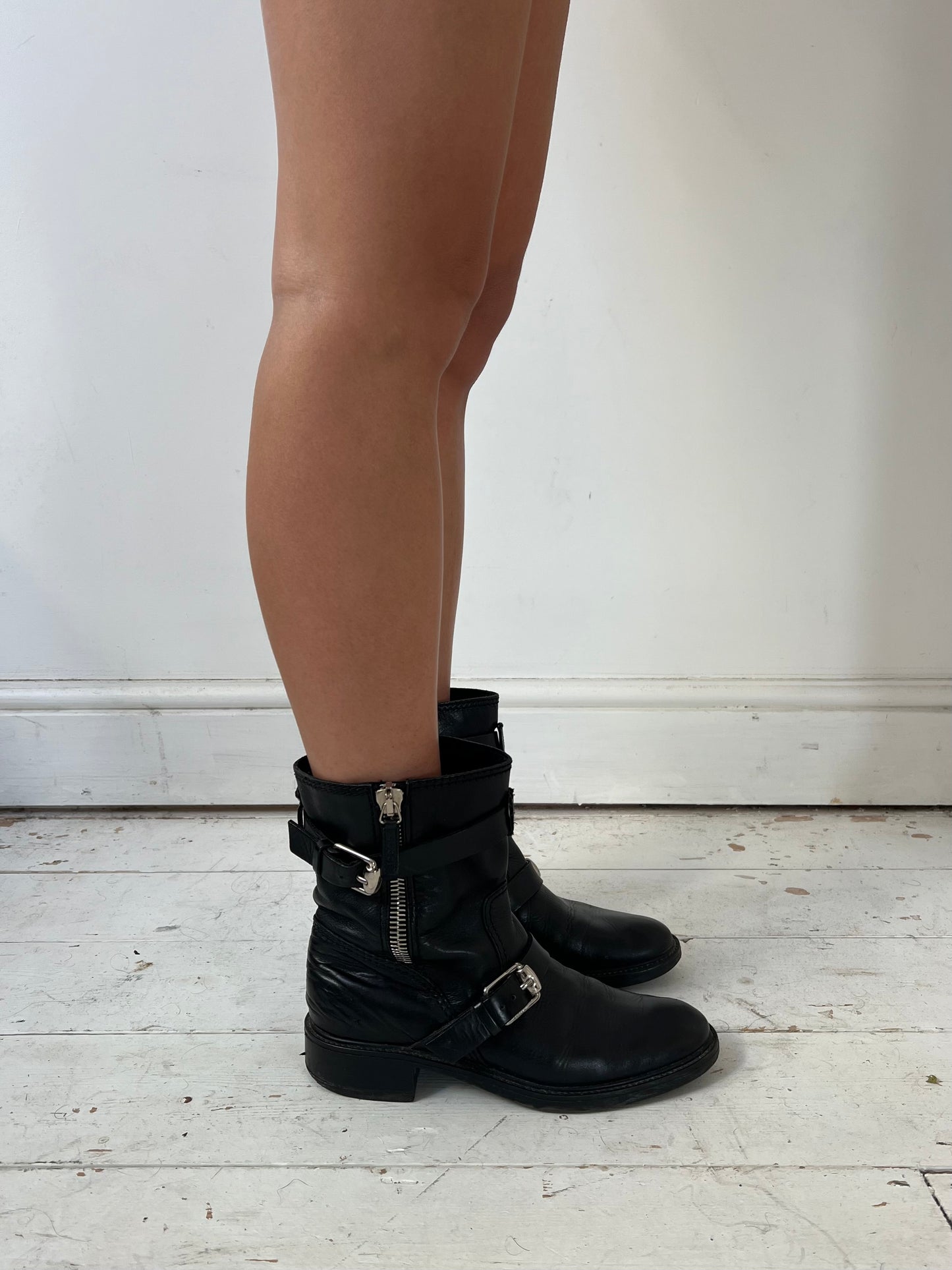 GUCCI BIKER BOOTS (EU 39)