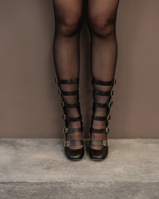 CHLOE STRAP HEELS (EU 39)