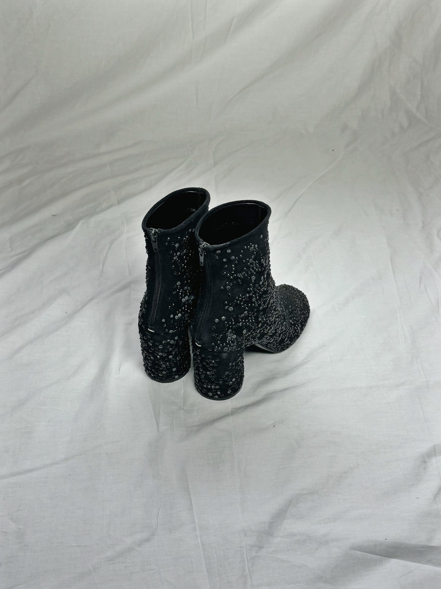 MARGIELA EMBELLISHED BOOT (EU 38)