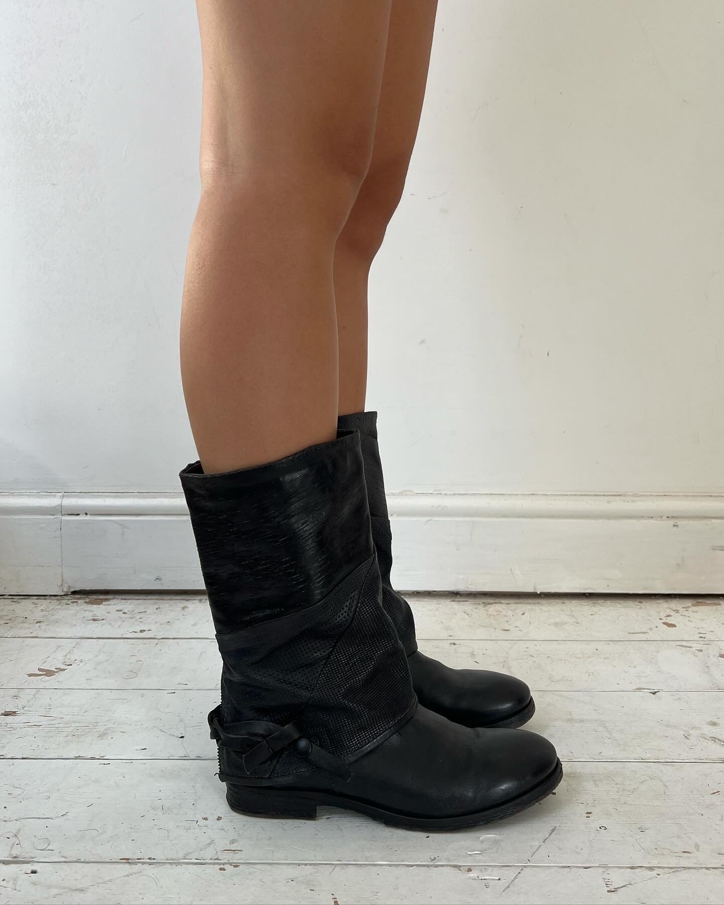 AS 98 BOOTS (EU 40)