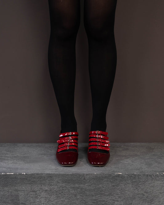 MIU MIU PATENT MARY JANES (EU 40)
