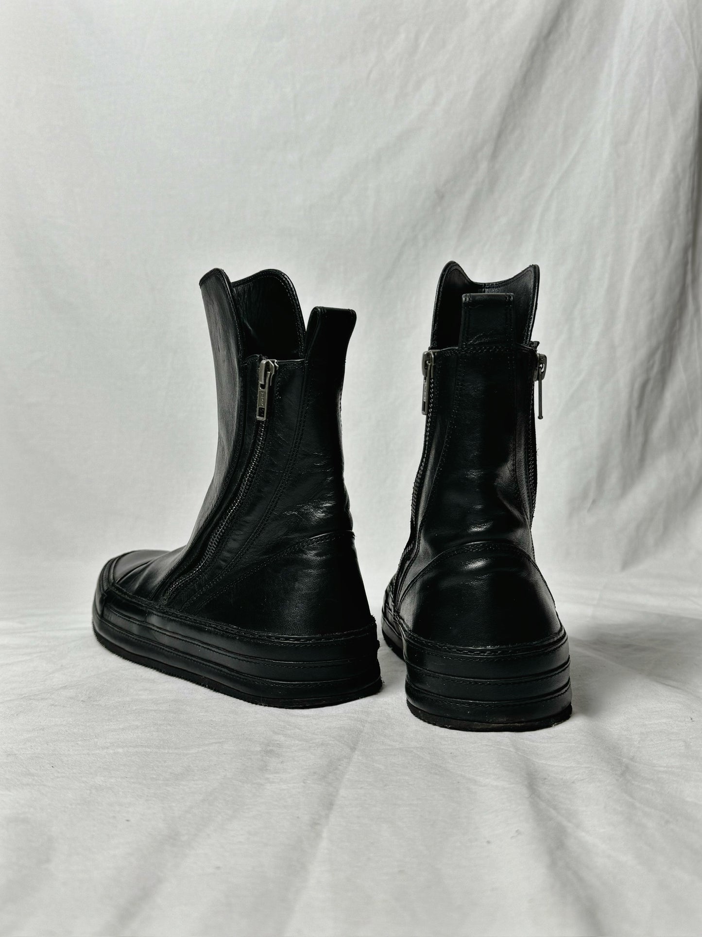 ANN DEMEULEMEESTER SIDE ZIP BOOT (EU 39.5)