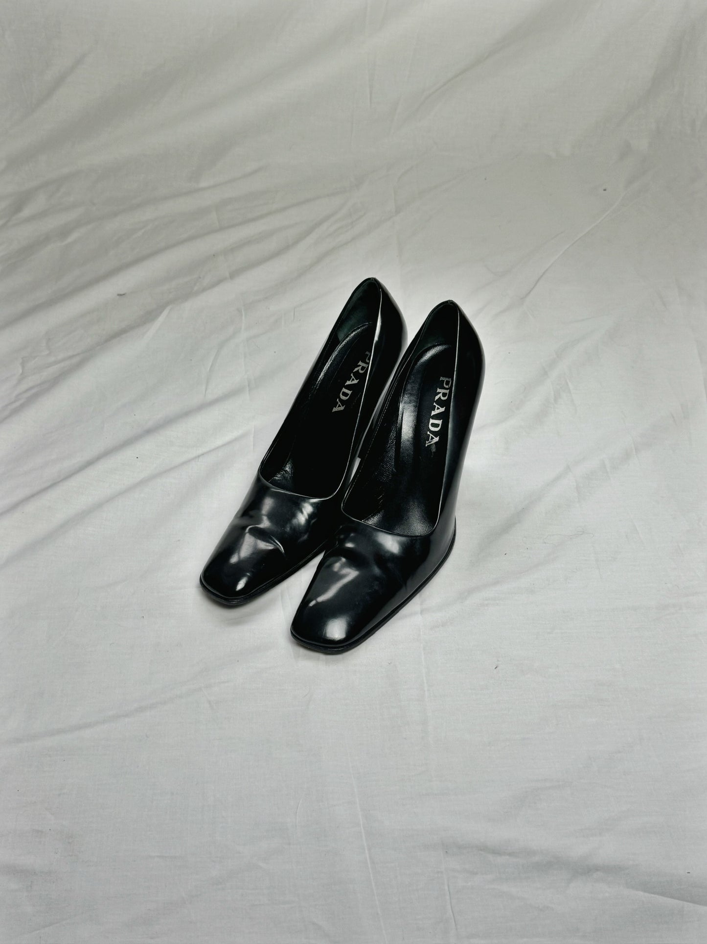 PRADA PATENT HEEL (EU 39)