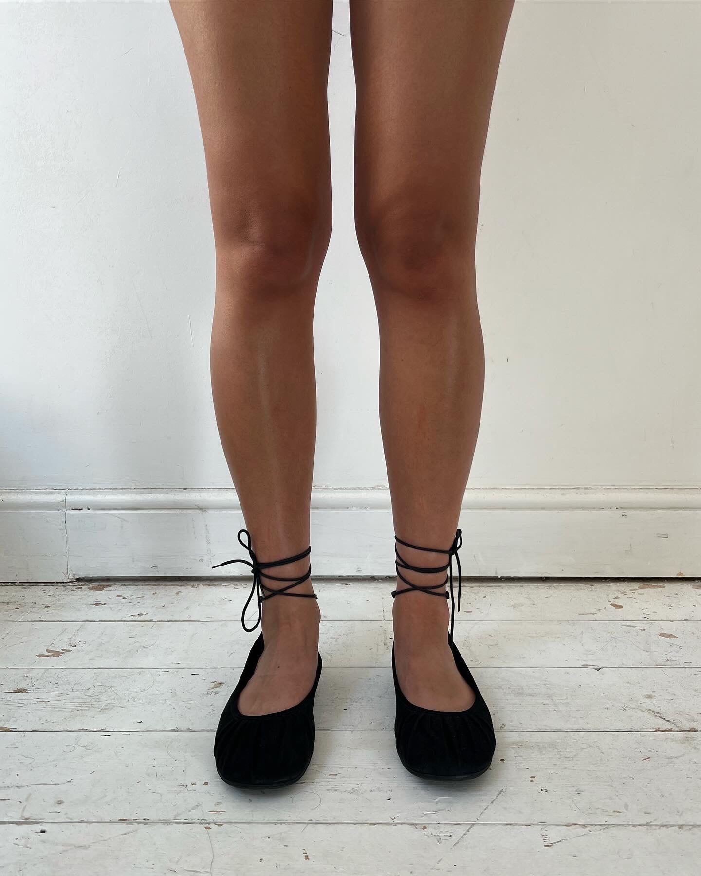 ANN DEMEULEMEESTER LACE UP SANDALS (EU 39)