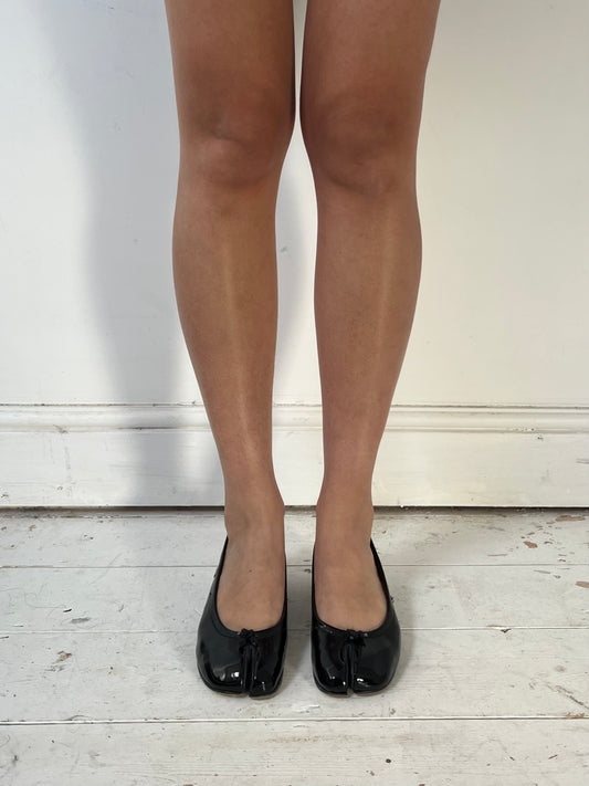 MARGIELA PATENT TABI FLATS (EU 37, FITS 38)