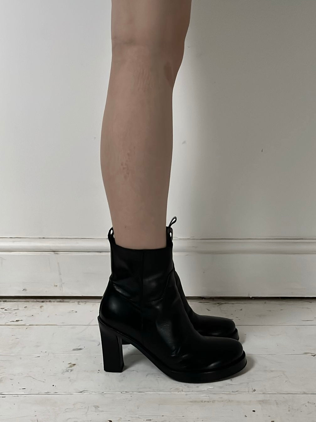 ANN DEMEULEMEESTER KNEE HIGH BOOTS (EU 38, FITS 39)