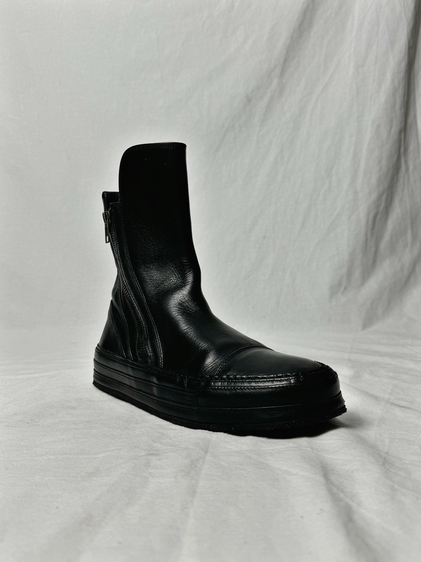 ANN DEMEULEMEESTER SIDE ZIP BOOT (EU 39.5)