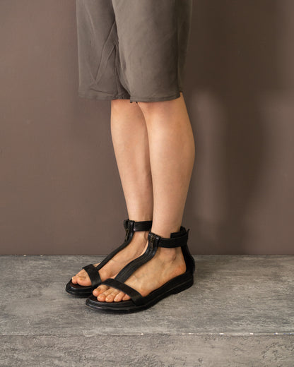 ANN DEMEULEMEESTER SANDALS (EU 40)