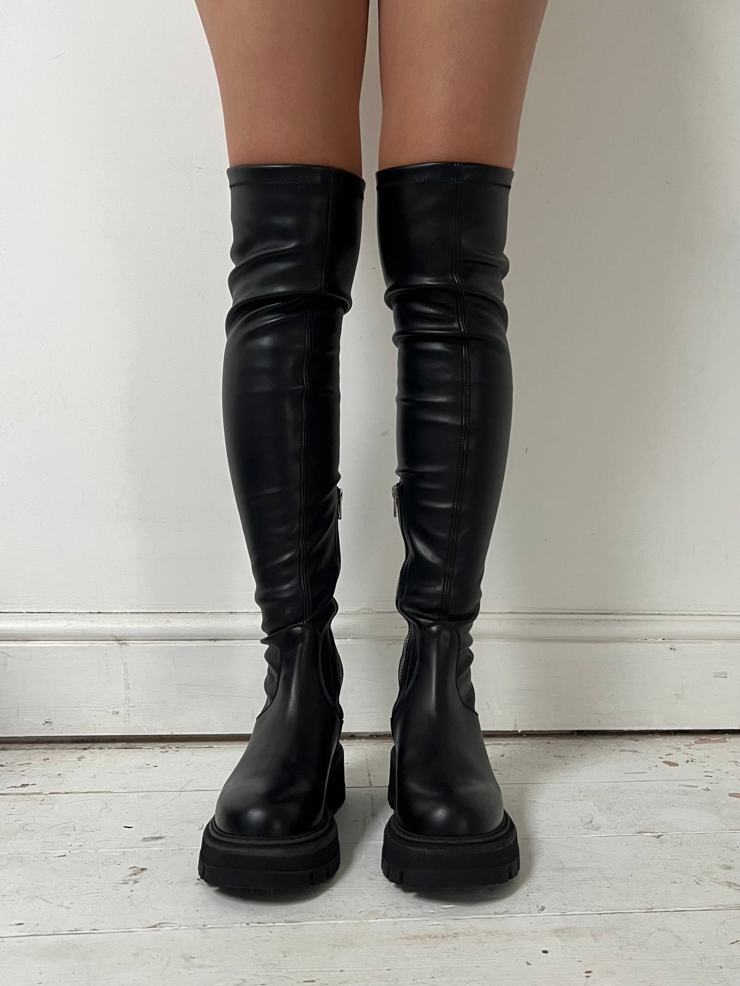 DIRK BIKKEMBERGS KNEE HIGH GLOVE BOOTS (EU 38)