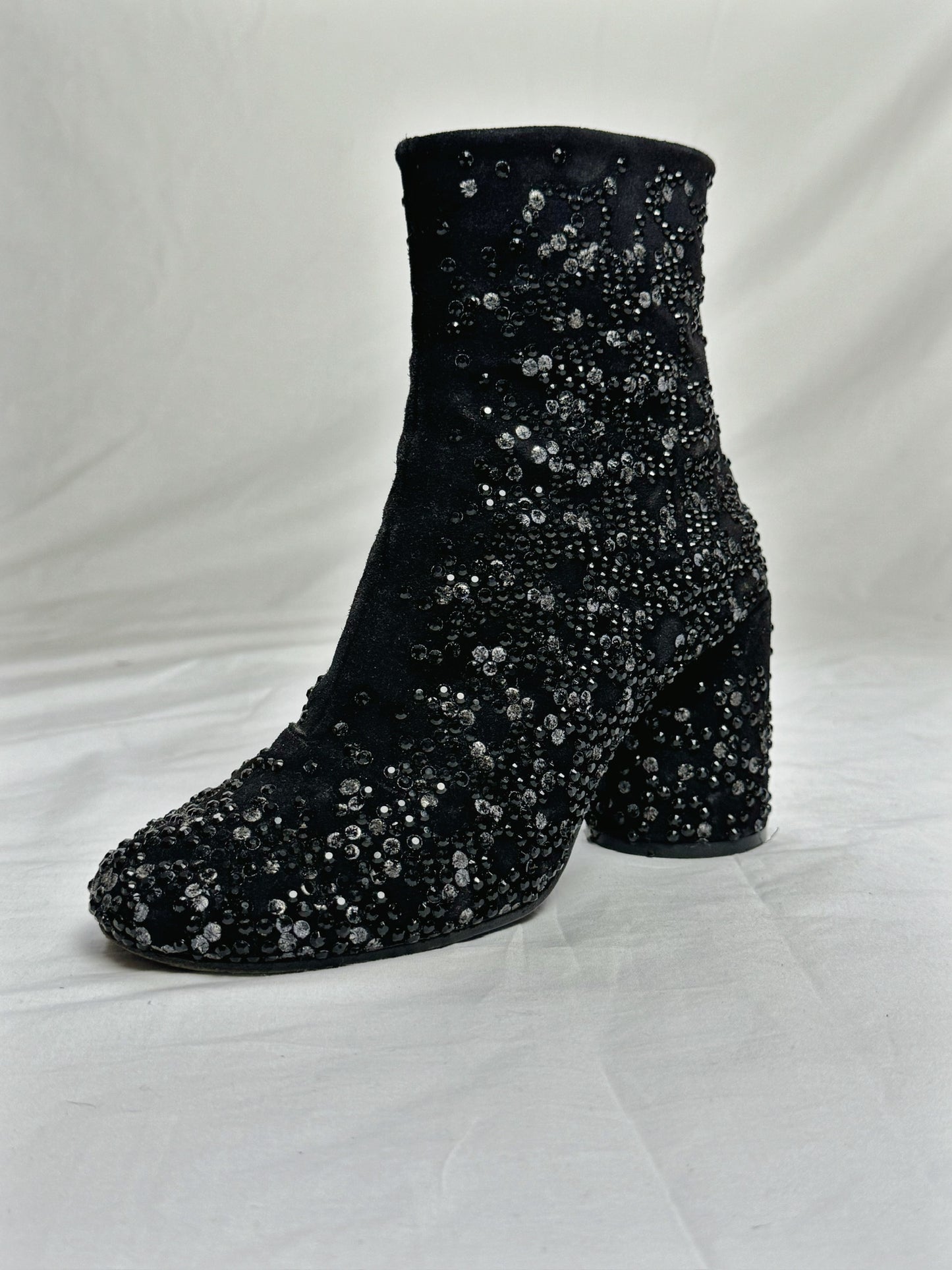 MARGIELA EMBELLISHED BOOT (EU 38)