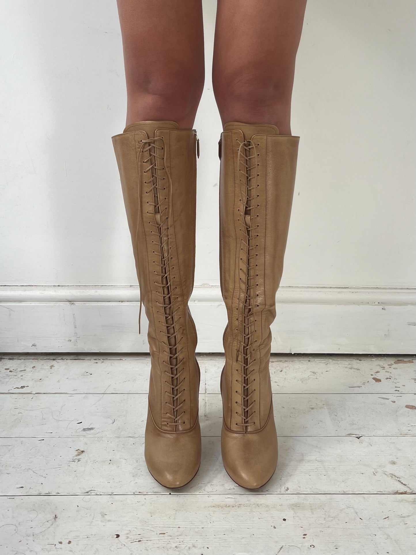 MIU MIU LACE UP BOOTS (EU 38.5)