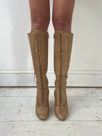 MIU MIU LACE UP BOOTS (EU 38.5)