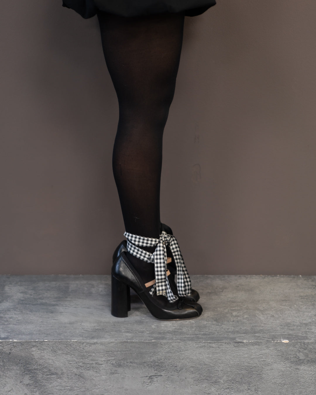 MIU MIU MARY JANE HEELS (EU 39)