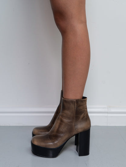 MIU MIU PLATFORM BOOTS (EU 38.5)
