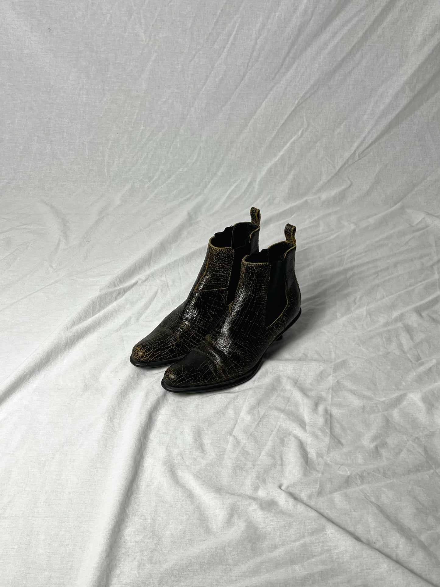 MIU MIU F/W 1999 CRACKED LEATHER CHELSEA BOOTS