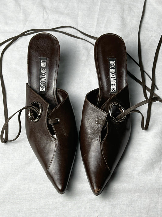 DIRK BIKKEMBERGS S/S 2003 EYELET KITTEN HEEL