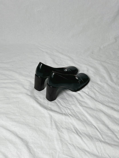 GUCCI COURT HEELS