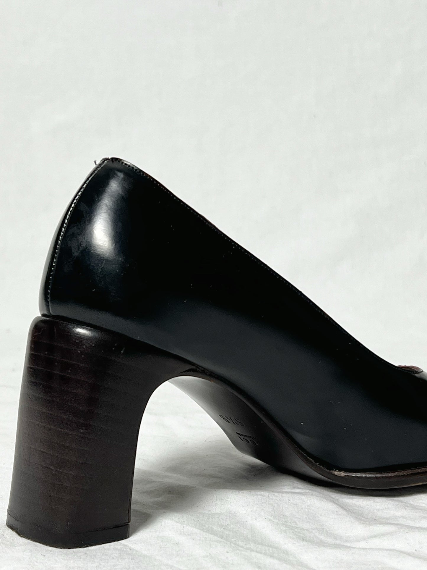 GUCCI COURT HEELS