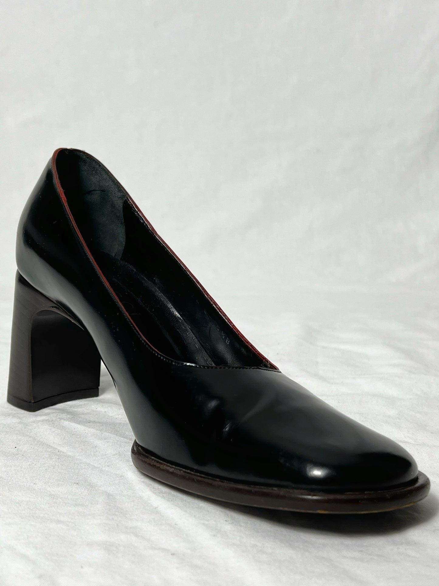 GUCCI COURT HEELS