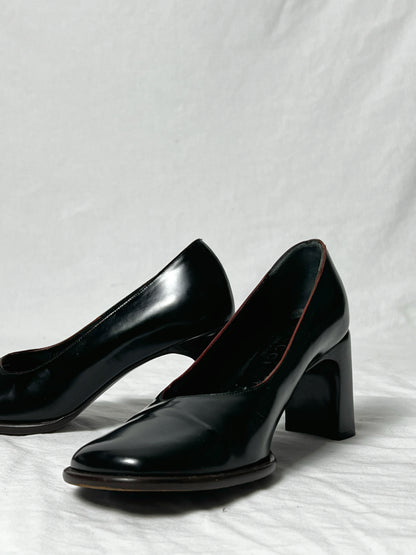 GUCCI COURT HEELS