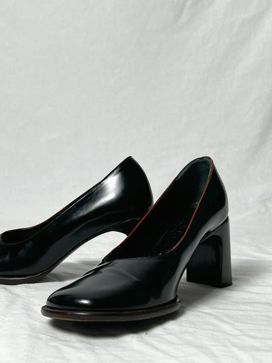 GUCCI COURT HEELS